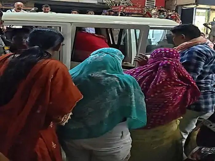 Sex Racket का भंडाफोड़
