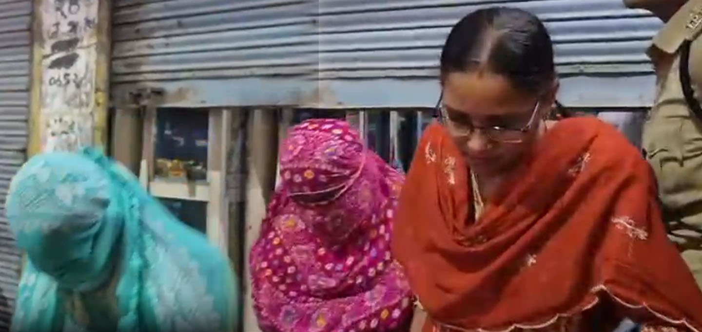 Sex Racket का भंडाफोड़
