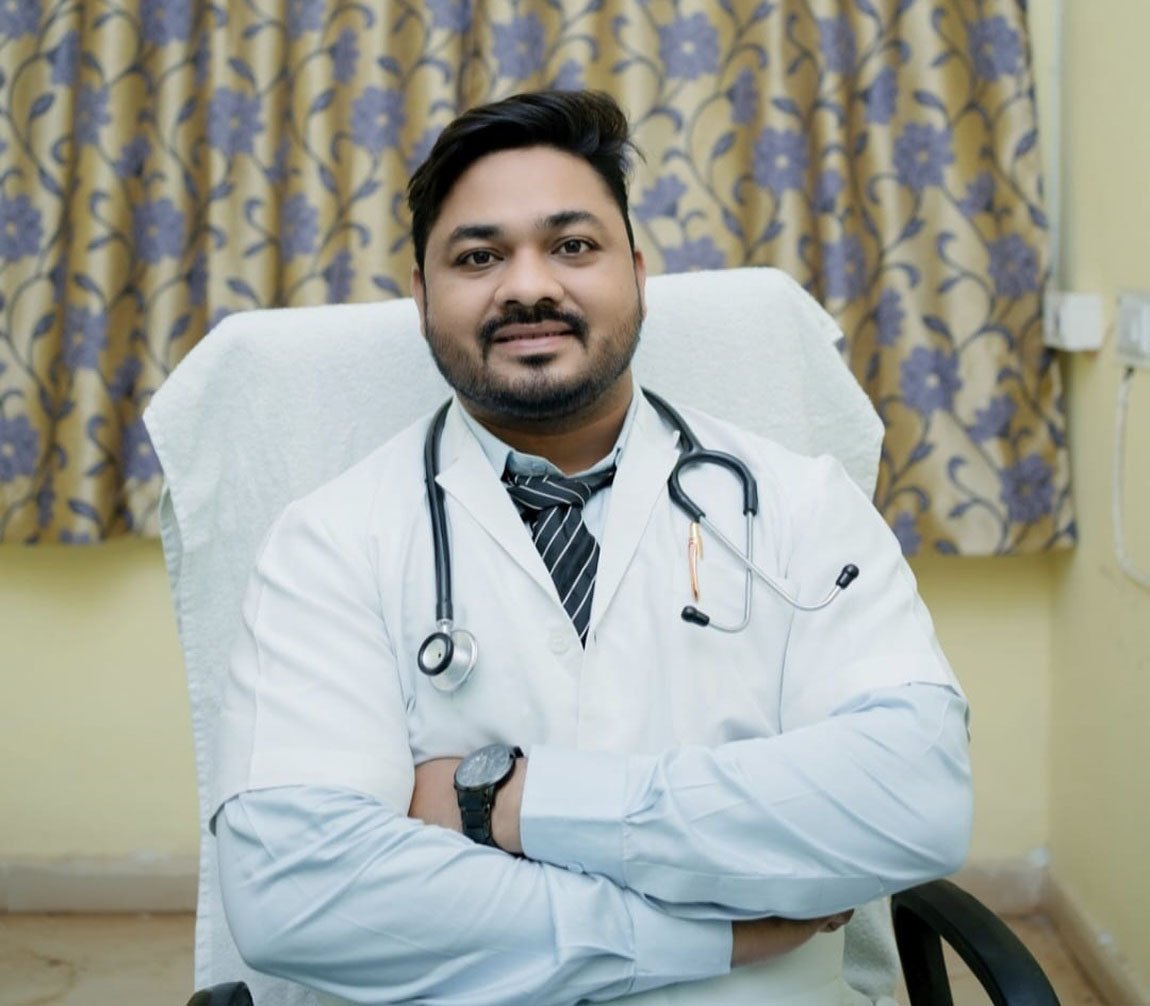 चिकित्सा अधिकारी डॉ. तेजेन्द्र साहू