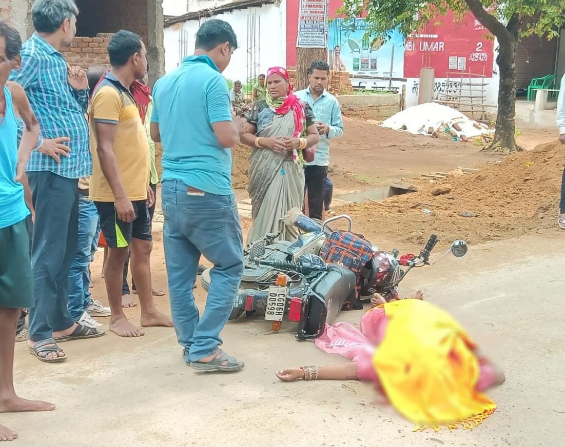 बस ने महिला को कुचला