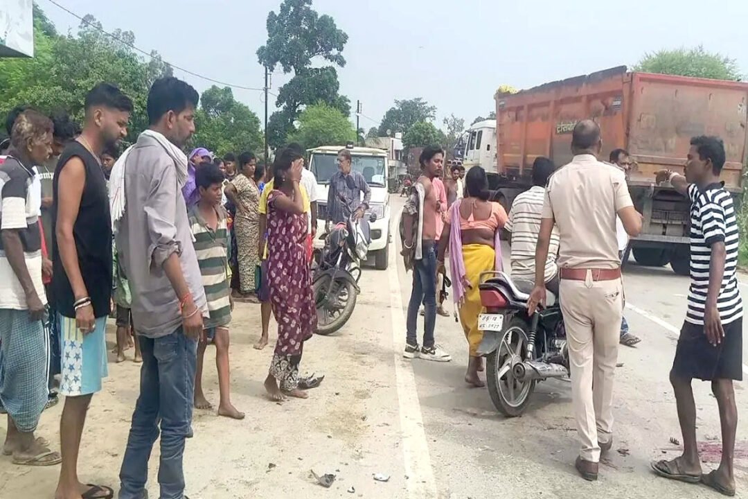टैंकर ने तीन बच्चों को रौंदा