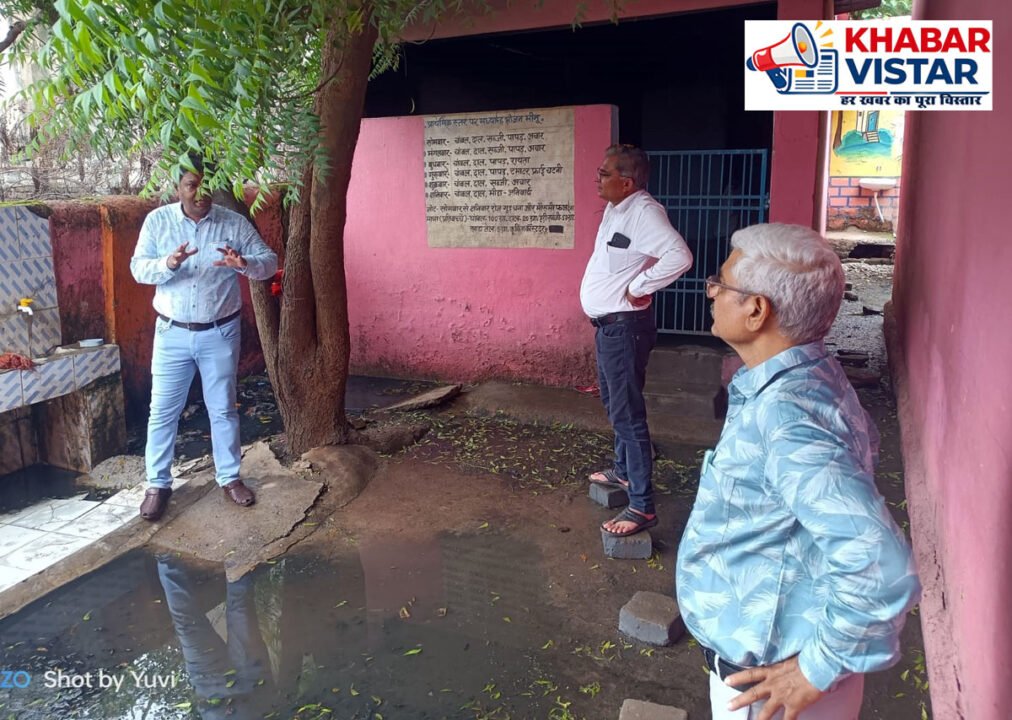 पीएम श्री स्कूल पहुंचा प्रशासन