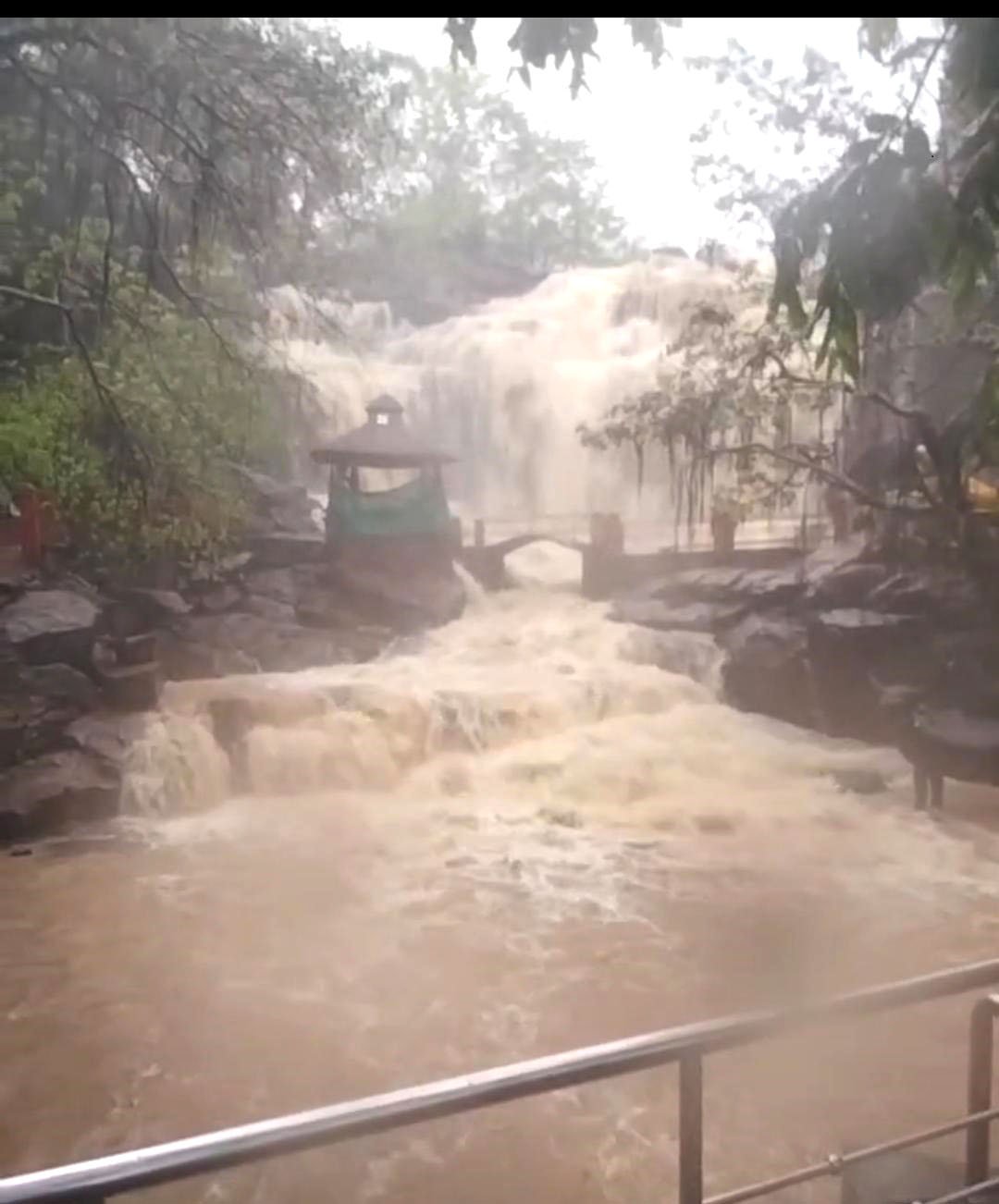 Jatmai-Ghatarani Waterfall Gariaband