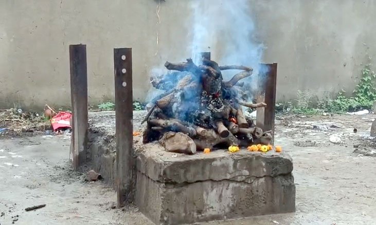 पालतू कुत्ते का अंतिम संस्कार