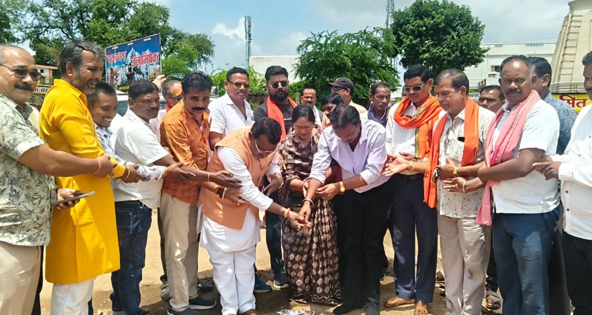 विधायक ने किया पौनी पसारी कॉम्प्लेक्स का भूमिपूजन