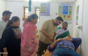 नवापारा नगर पालिका कार्यालय में राजस्व निरीक्षक से मारपीट का आरोप, सिर पर गंभीर चोट; पुलिस जांच में जुटी