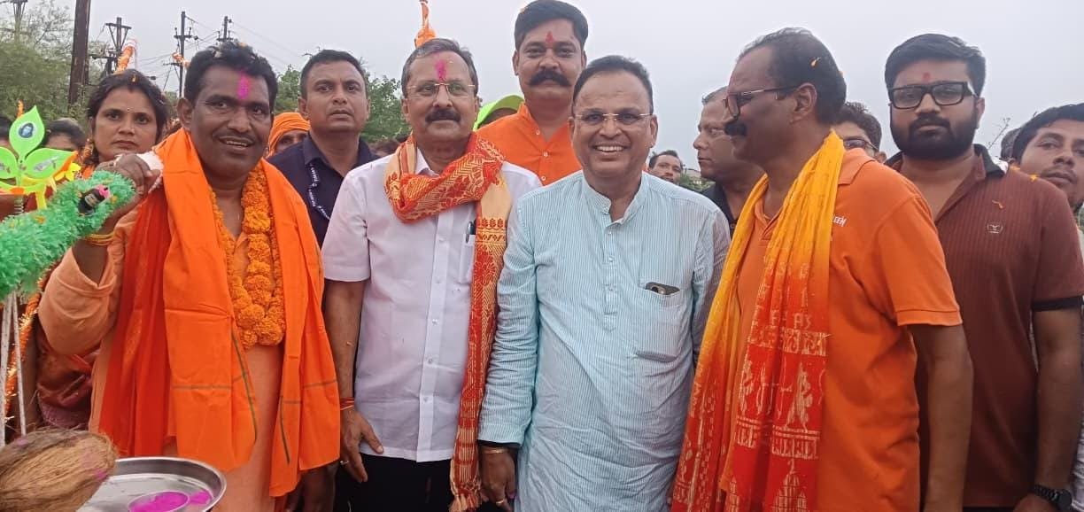कांवड़ यात्रा में उमड़ा आस्था का सैलाब