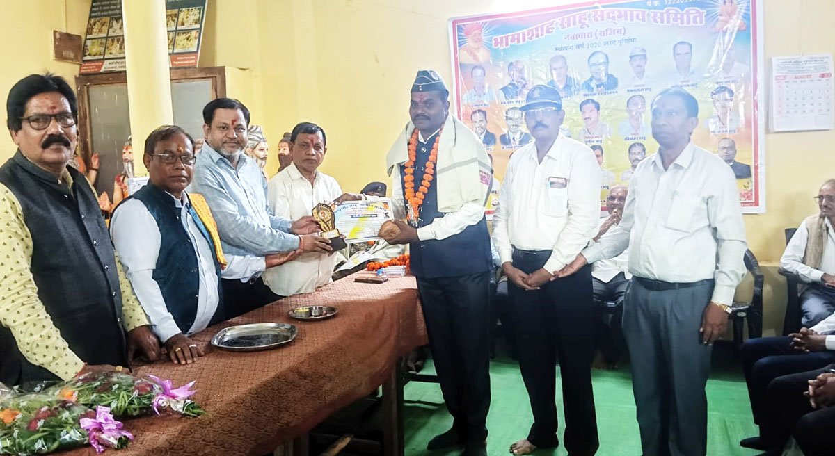 पूर्व सैनिक एवं प्रतिभाशाली विद्यार्थियों का सम्मान
