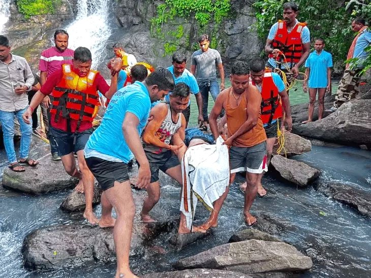 गजपल्ला वॉटरफॉल में डूबे युवक की मिला शव