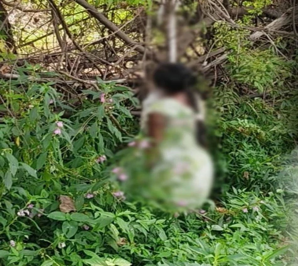 नवप्रसूता ने लगाई फांसी