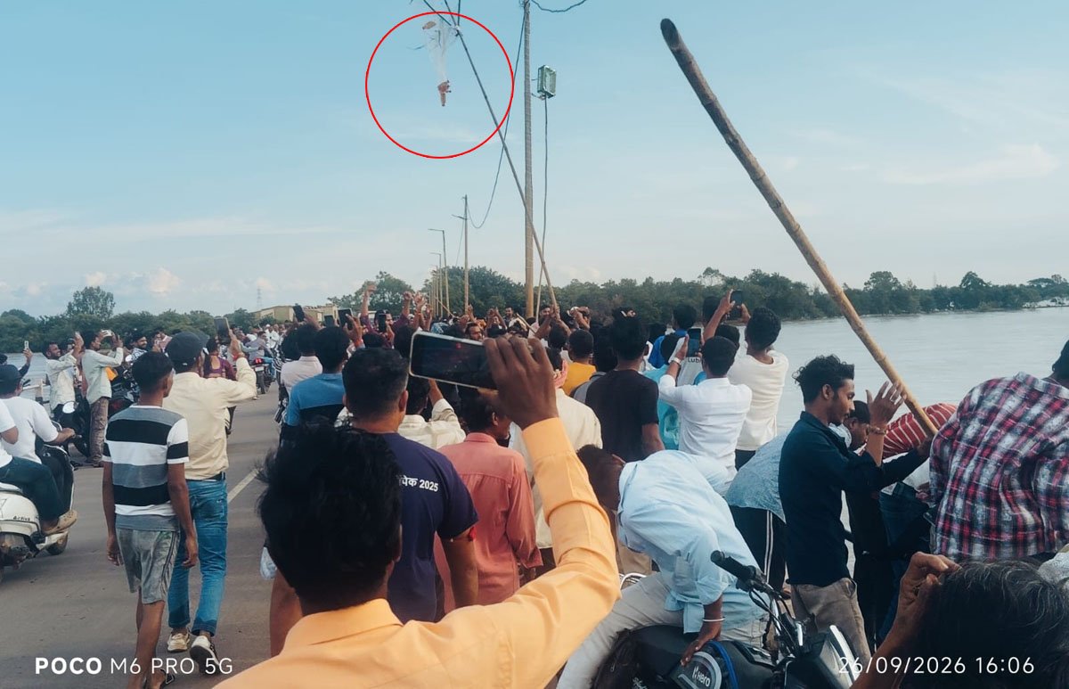 महानदी में बहकर आई शराब