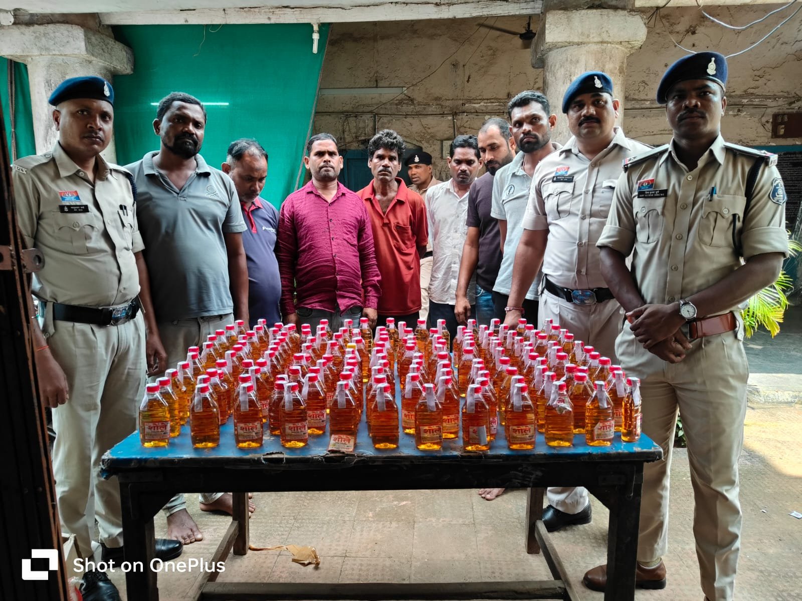सुपरवाइजर-सेल्समेन ही निकले शराब कोचिये
